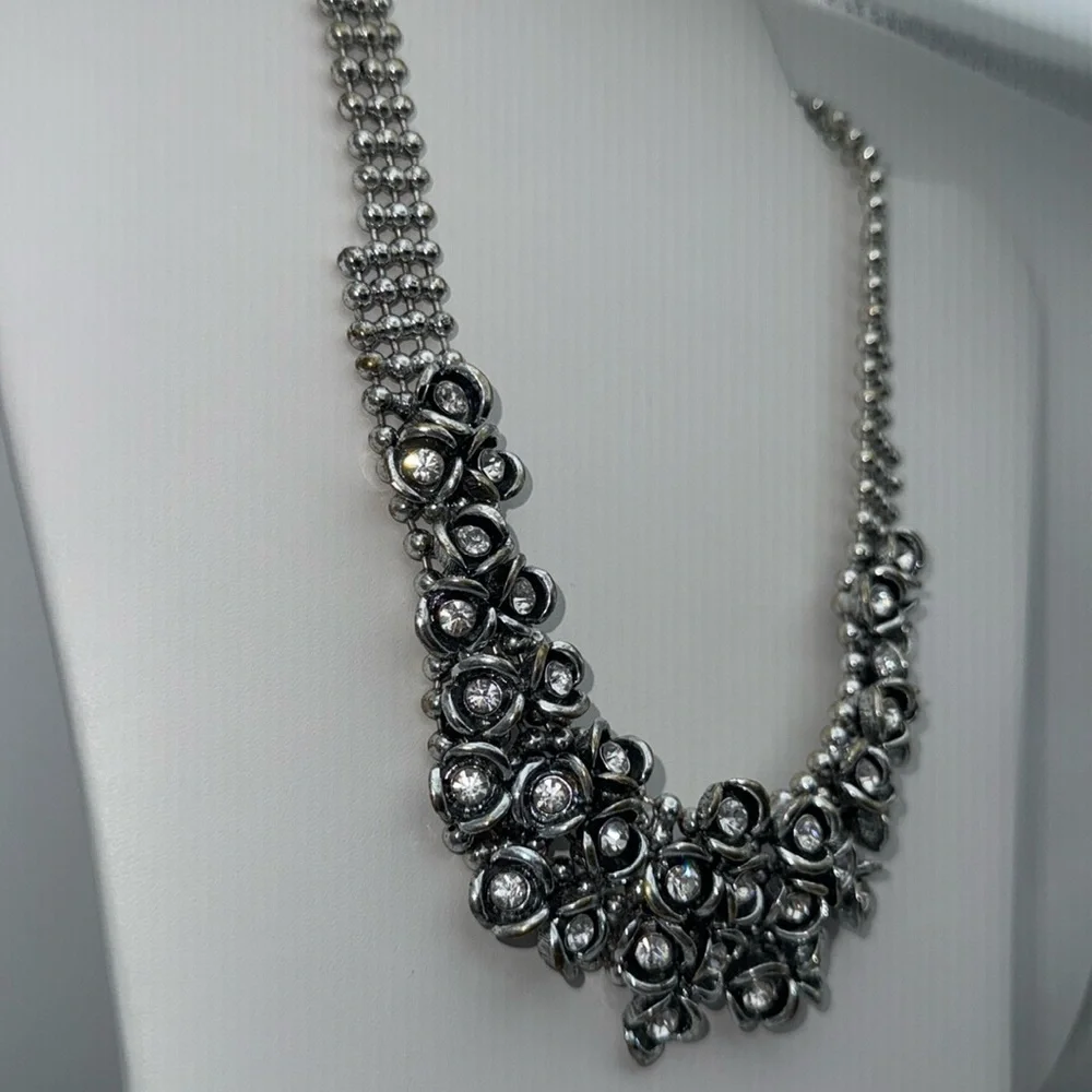 Silver tone chunky rhinestone cluster statement bib necklace y2K artsy art deco